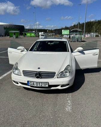 Mercedes-Benz CLS cena 38500 przebieg: 268000, rok produkcji 2004 z Gdynia małe 106